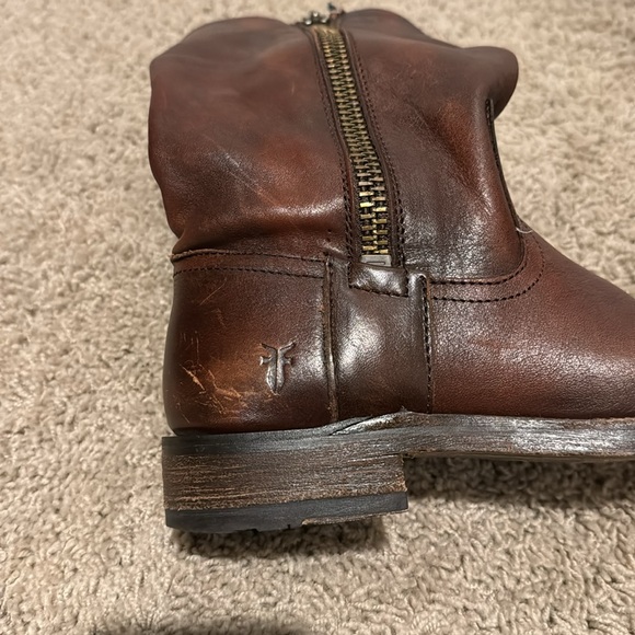 Frye Heath outside zip maple color size 6 - Picture 5 of 9